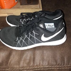 Brand new nike fury 2 sneaker woman’s size 8